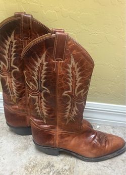 Cowboy boots size 7