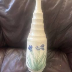 SIGNED POTTERY 