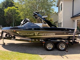 2009 Malibu Wakesetter VLX – One Owner – 505 Hours – Loaded!