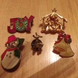 Vintage Christmas Pins $5 Each Or All 5 For $20