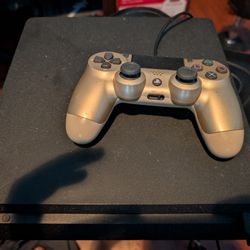 PS4 + Controller