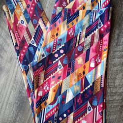 LuLaRoe It's A Small World Leggings Size: One Size In Excellent Condition