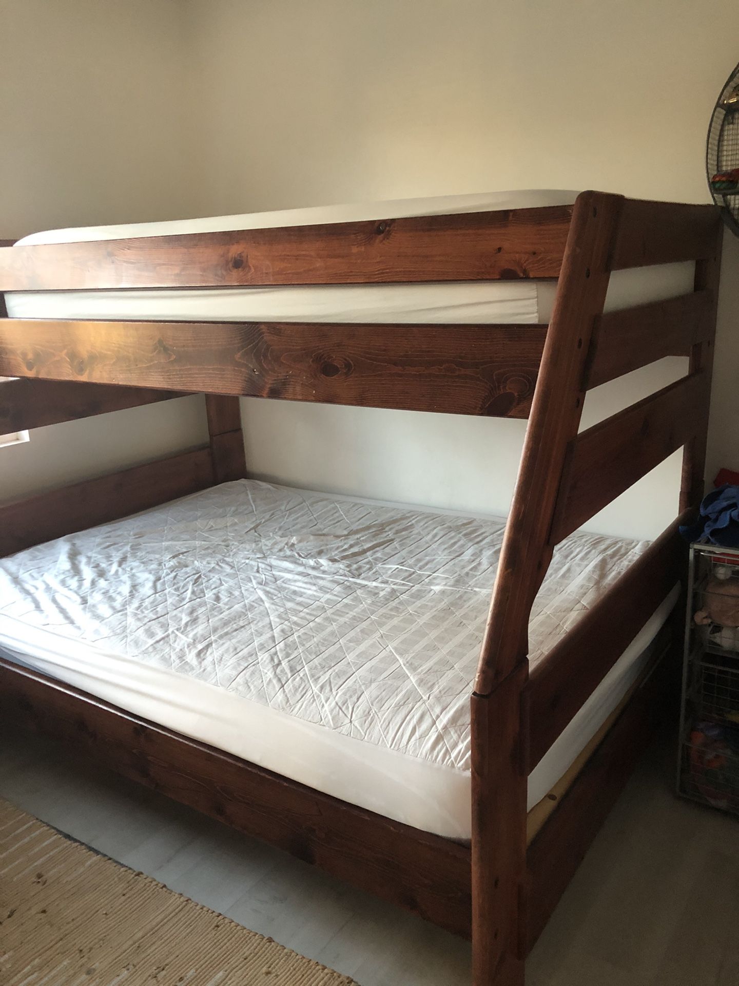 Solid wood quality bunk beds- Twin Over Full