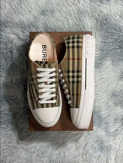 Burberry shoes