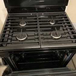 Brand New Whirlpool Gas Range With Speedbeat Burner