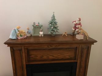 PORCELAIN CHRISTMAS SCENE