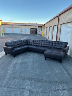 Large brown leather 3 piece sectional ( can deliver for $10 )