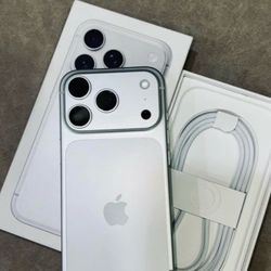 Brand New 17 Pro Max >>2TB<<UNLOCKED iPhone^^Must See!!