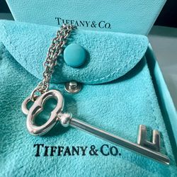 Tiffany & Co Sterling Silver Key To Your Heart Pendant/Necklace Box And Papers “L@@K”