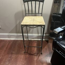 4 Bar Stools 