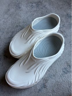 Crocs Echo Wave size M9 or W11