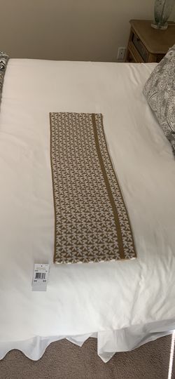 Michael kors scarf