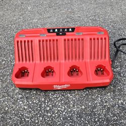 M12 12- volt Lithium-Ion 4-Port Sequential Battery Charger
