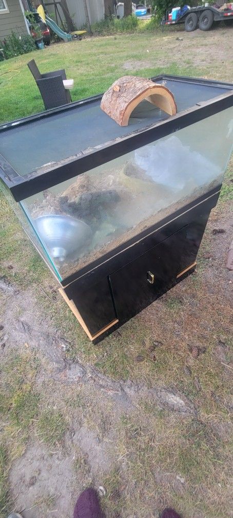 Reptile Enclosure + Stand + Accessories