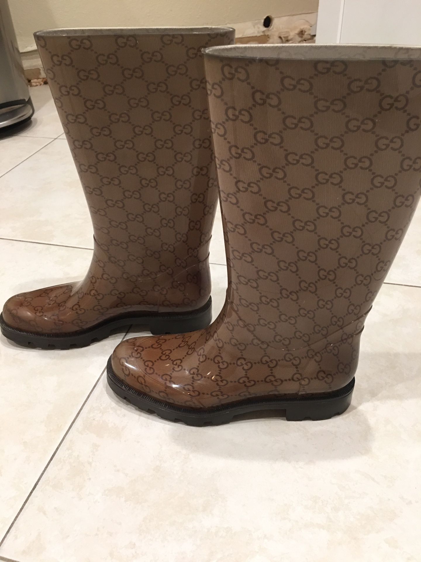 Authentic Gucci Rain Boots Size 6.5