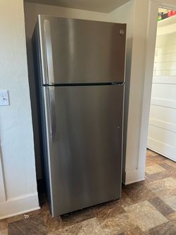 GE Stainless Refrigerator
