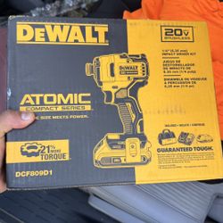 Brand New Dewalt Impact Driver Kit 
