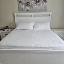 King Size Bedroom Set Like New