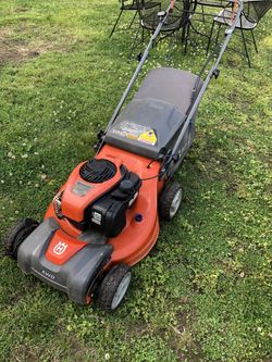 Husqvarna self-propelled four-wheel-drive