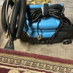 MYTEE   S-300   CARPET CLEANING MACHINE 