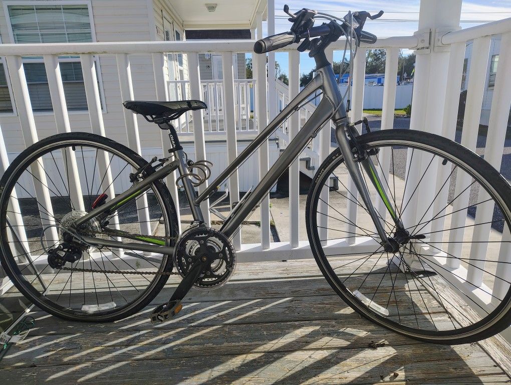 Giant Escape 2 XS