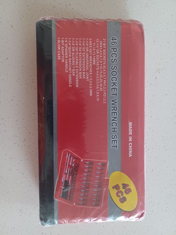 NEW 46pc Tool Box