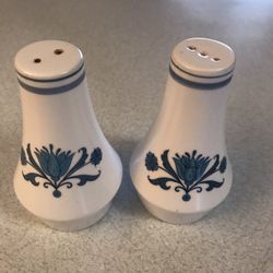 Noritake Japan Salt & Pepper Shakers - Vintage & collectibles
