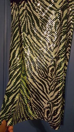 Zebra strip sequin Skirt size Large stretchy