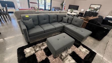 SECTIONAL WITH OTTOMAN