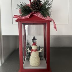 Christmas Lantern Decor