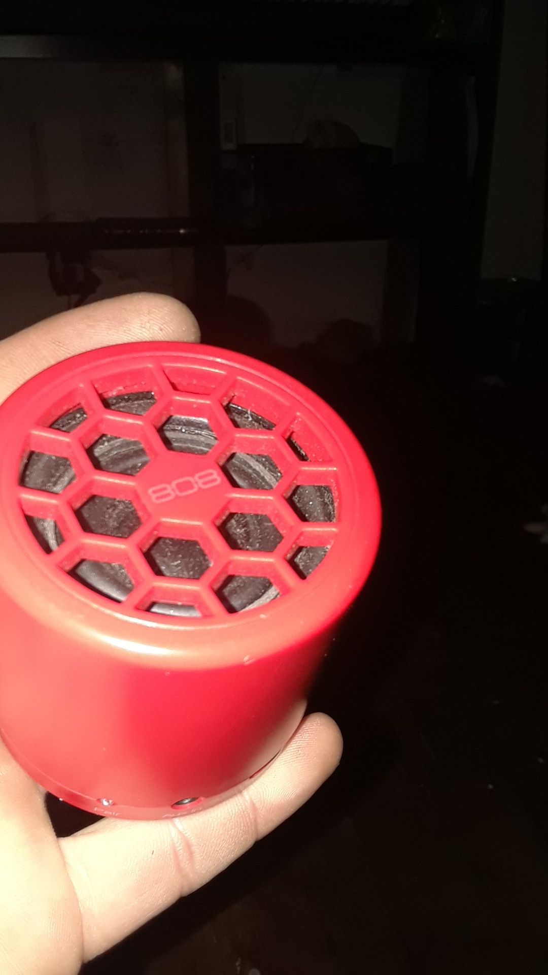 ..red..808..model..sp200b..bluetooth speaker