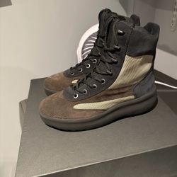 Yeezy Suede Boot Season 5 Oil