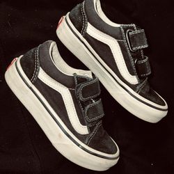 CHILDREN VANS SZ 11