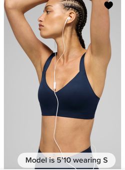 Alo Yoga Airlift Strength Sports Bra