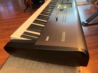 Korg Kronos Keyboard Piano
