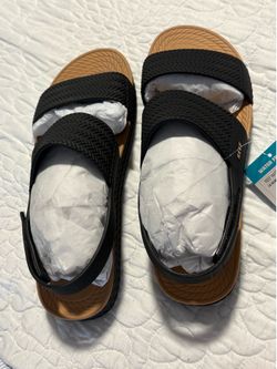 REEF WOMEN’S SANDALS SIZE 10