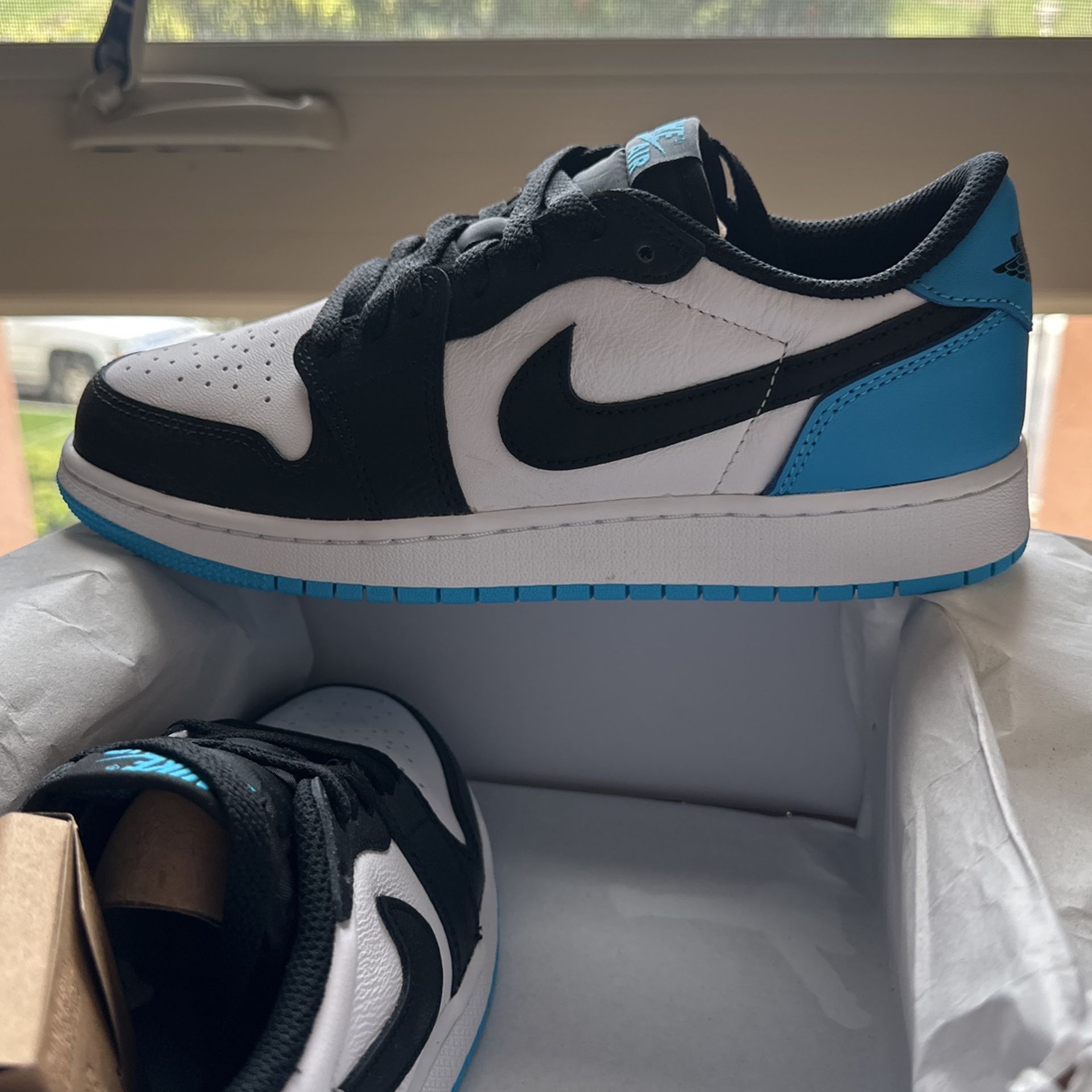 Jordan 1 Low OG UNC