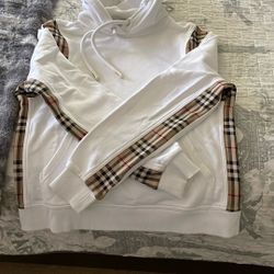 Burberry sweatshirt, extra small