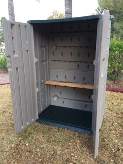 Rubbermaid Slide-Lid Storage Shed 3752, Green Roof, 92-cubic ft - CLEAN!  for Sale in Gilbert, AZ - OfferUp