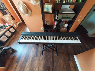 Yamaha P-125 Digital Piano