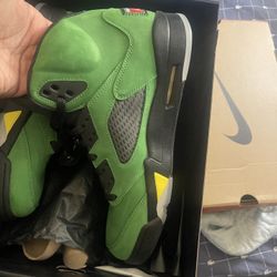 4 Pairs Of Jordan’s 