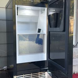 GE Nugget Ice Maker – Panel Ready – 15” – Model UNC15NPRBII