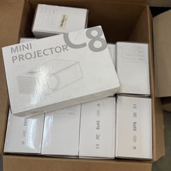 Mini Projector C8 – HD Portable, Great Condition