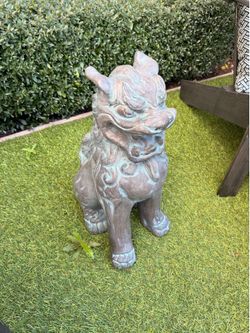 Foo Dog Statue