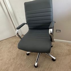 Swivel Office Chair