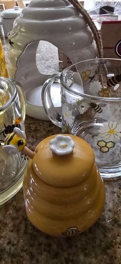 Bee 🐝 kitchen