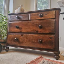 Beautiful Antique English Chest of Drawers (c1880–1890)