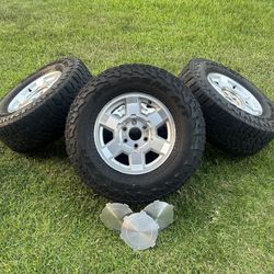 GMC Sierra 04 Z71 Wheels & Tires
