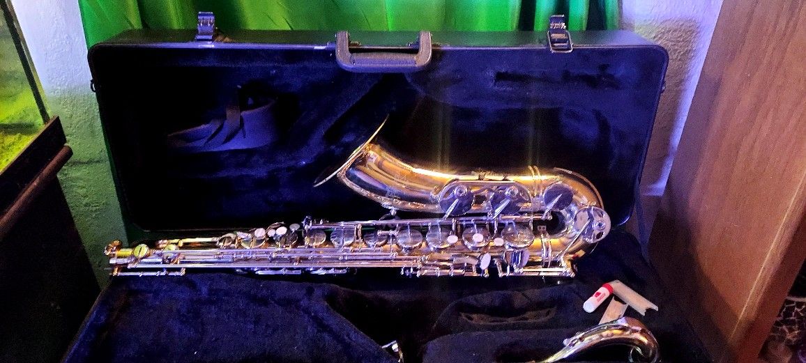 Selmer Aristocrat Alto Saxophone w/ Case – Ready to Play