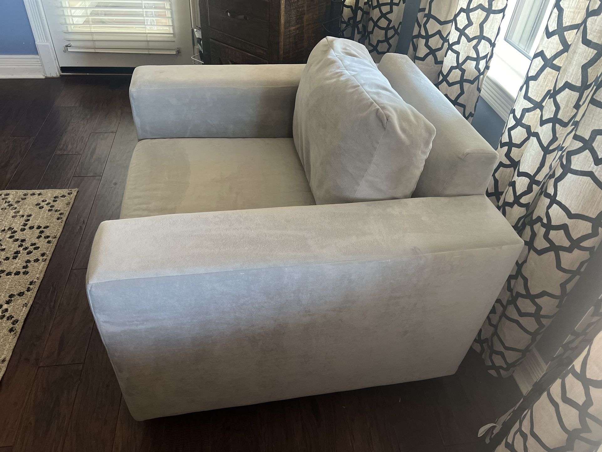 Chaise Lounge Chairs Plus Ottoman 